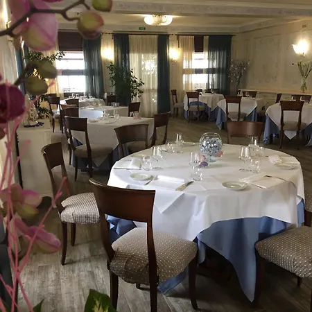 Отель Wine Lugana Parco Al 3*